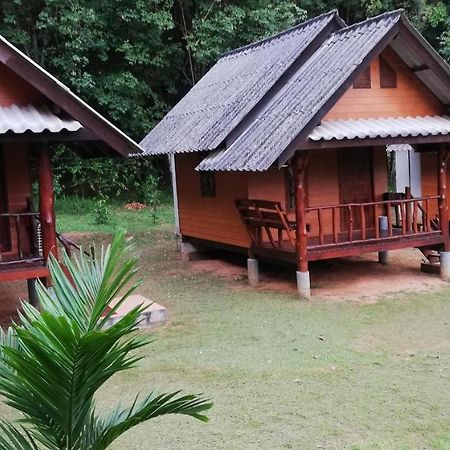 Mr Bao Homestay & Bungalows ヤオノイ島 エクステリア 写真